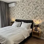 The Doctor's Apartman *