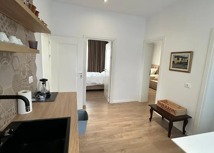 Apartament The Doctor's Tirana